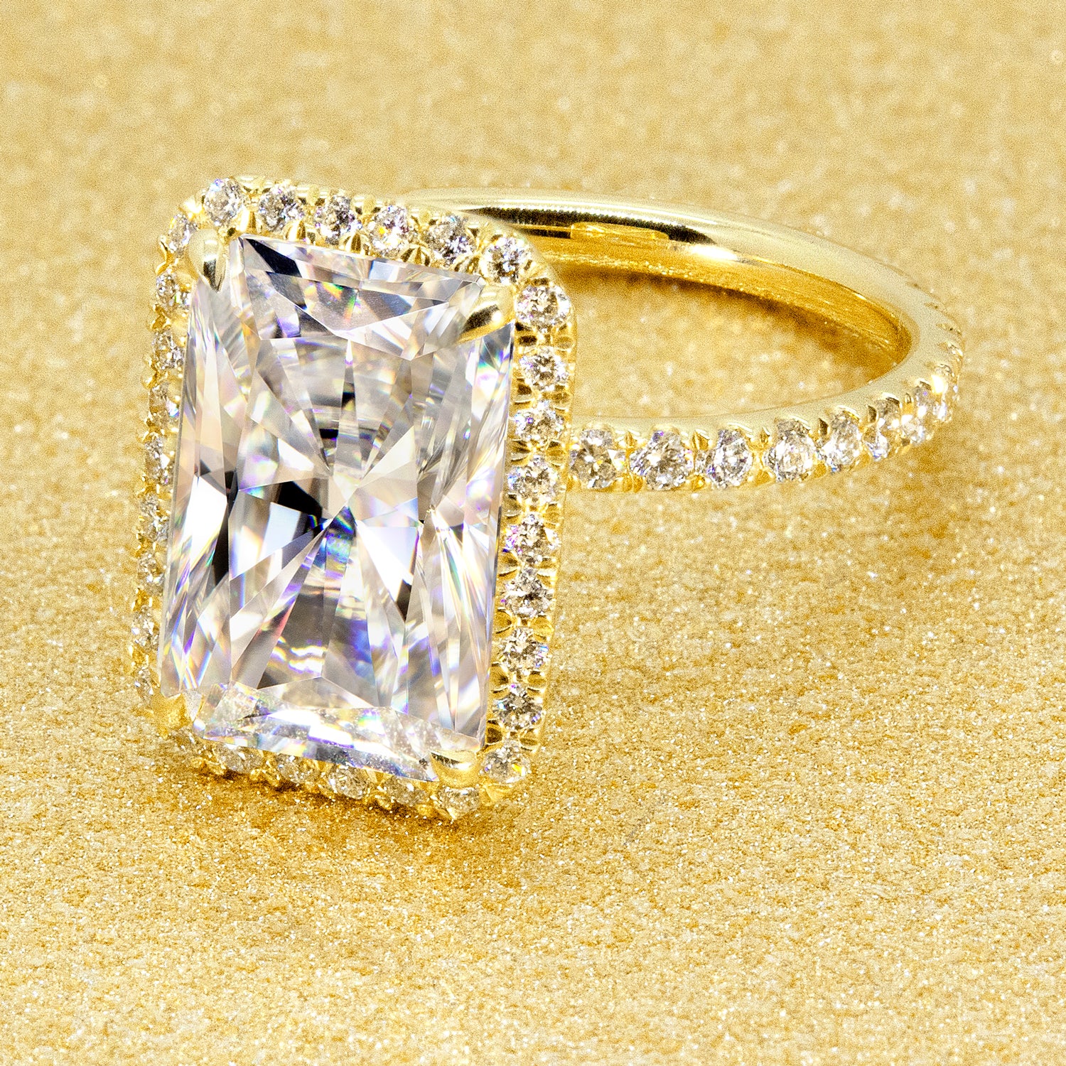14K Gold Selina 4.5ct Radiant Cut Halo Pave Ring | Earthena Jewelry